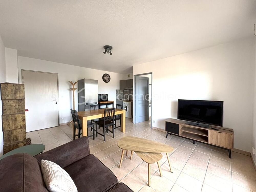 Location Appartement Location T2 meublée - terrasse + place de parking - piscine - résidence sécurisée Carcassonne