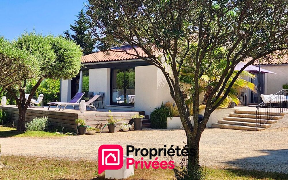Proche Uzès, Propriété en campagne