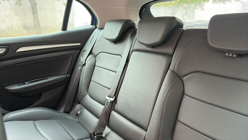 M&eacute;gane 1.6 E-TECH 158 EDC Intens - Premi&egrave;re main Entretien construc 2021 occasion 16100 Cognac