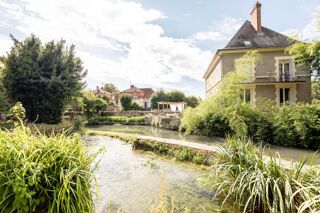  Maison à vendre 14 pièces 296 m²
