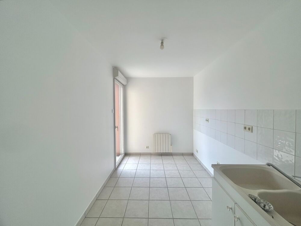 Dpt Haute Savoie (74), à vendre FAVERGES appartement T3 ( 67 m2) 2ème étage avec terrasse et vue