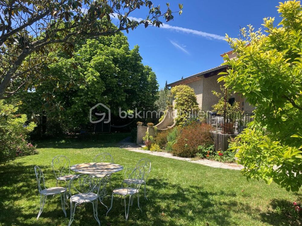 à vendre  Propriété/château Manosque (04100)