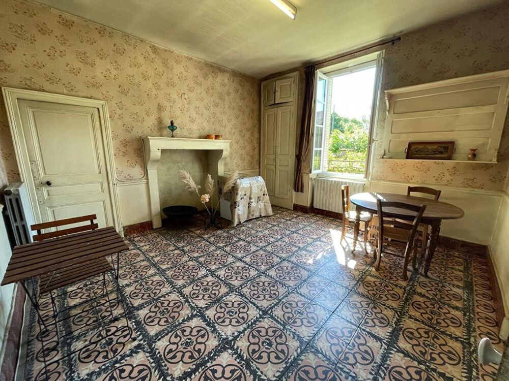 Vente Maison Belle propriété ancienne avec garages et grand terrain - Secteur calme Moussy