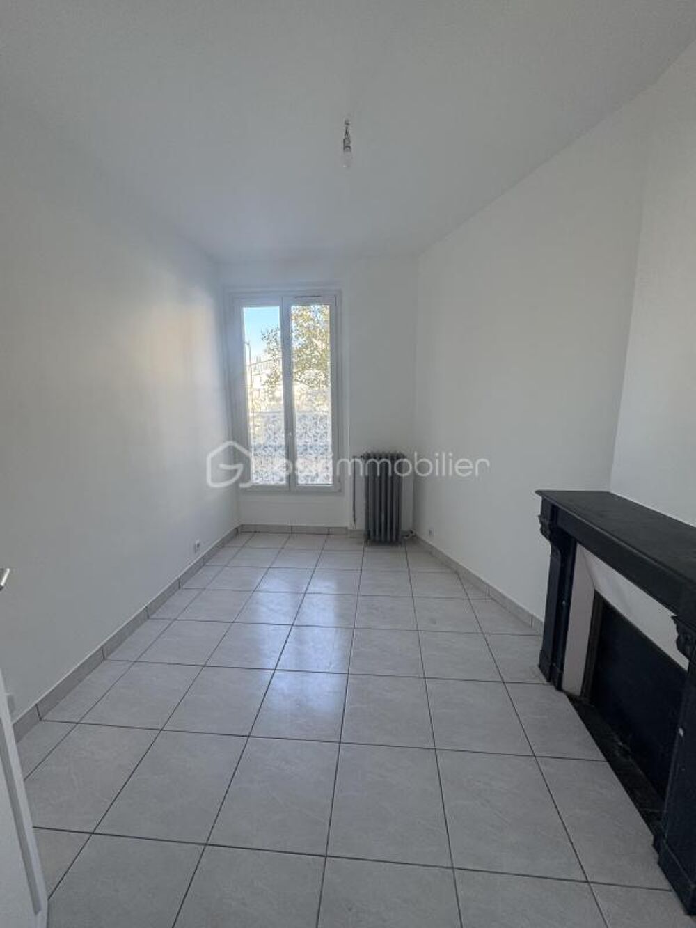 Vente Appartement Charmant appartement des années 40 au cœur de l'animation urbaine Aubervilliers