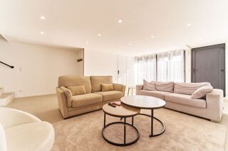  Appartement à louer 5 pièces 100 m²