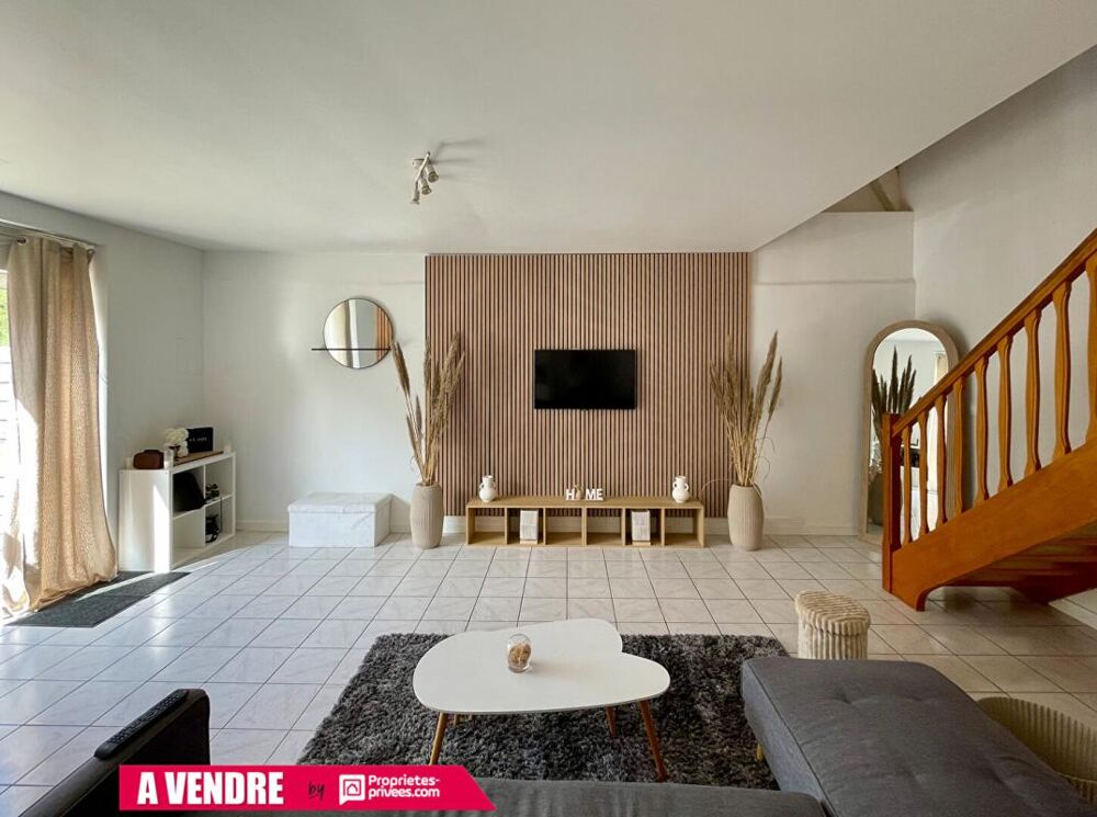 Maison en pierre en campagne