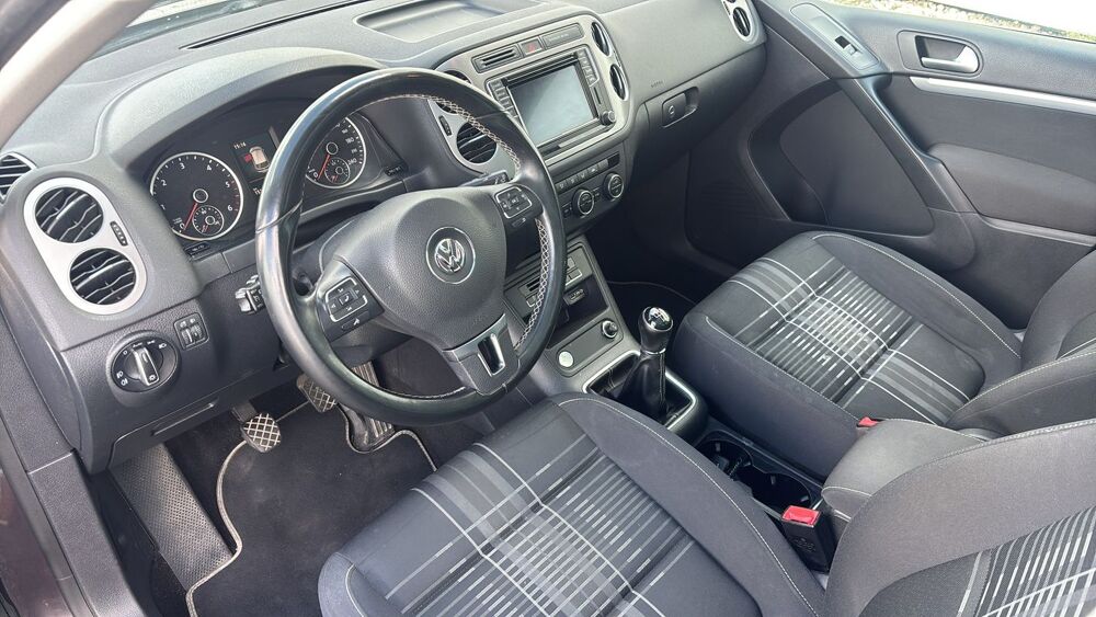 Tiguan 2.0 TDI 110 Technology Sportline - 5 places Toit ouvrant 2016 occasion 33500 Libourne