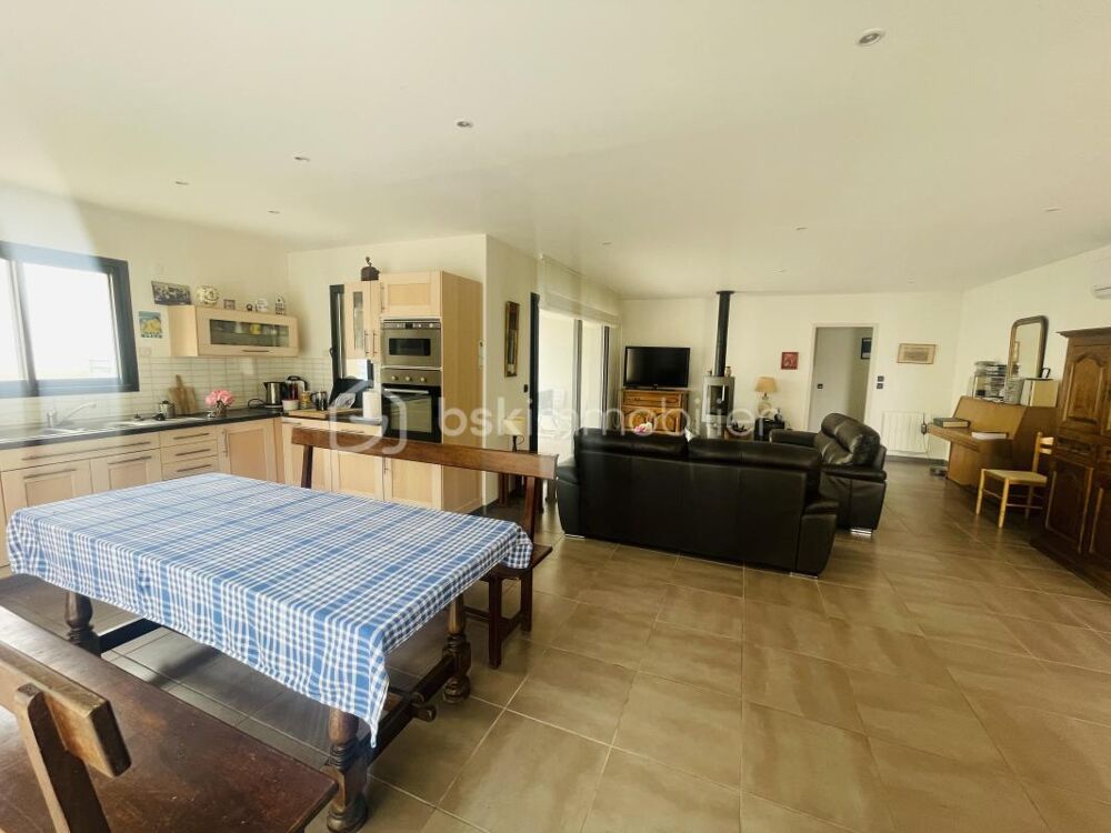 Balaruc Le Vieux - Villa avec belle pièce de vie et garage indépendant