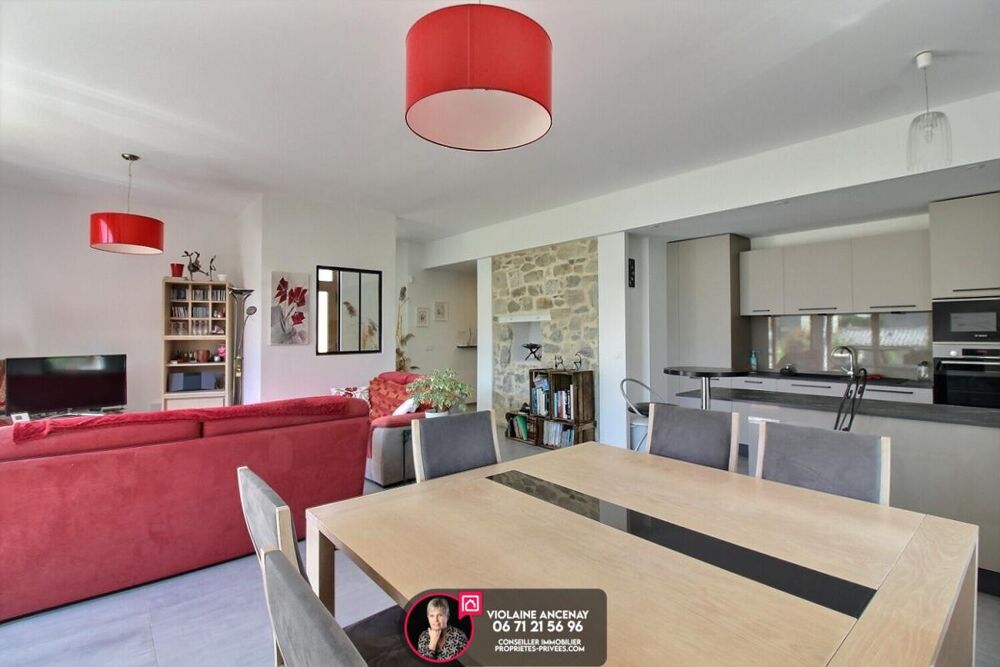 Montagnole, grange rénovée et spacieuse, 166 m2 , 4 chambres