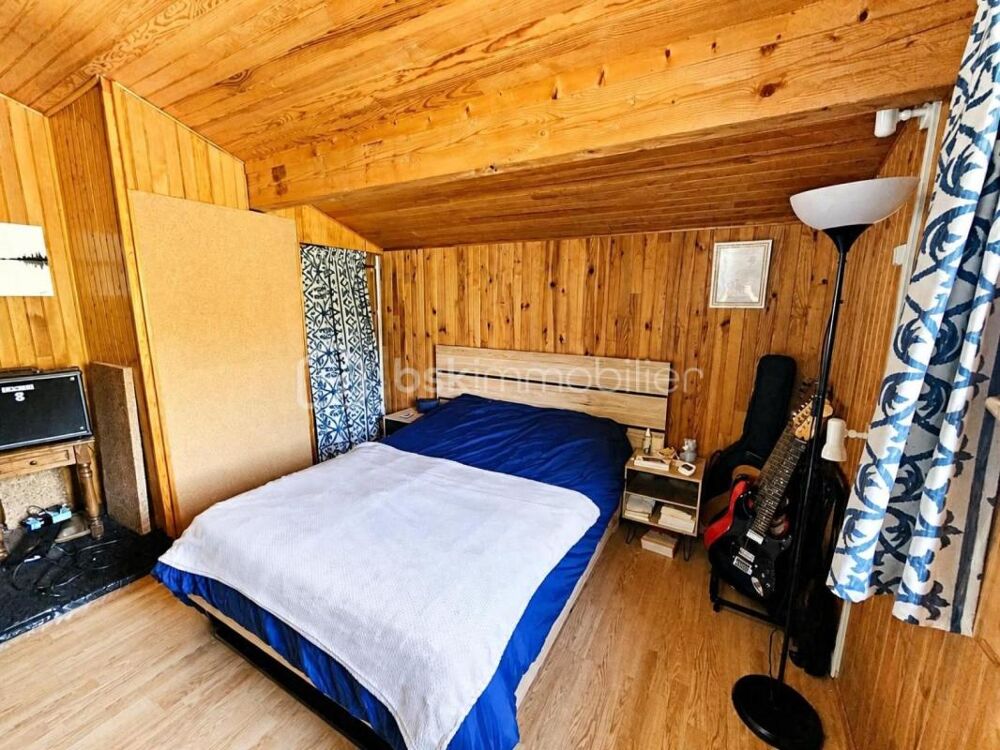 Allos - Chalet individuel  80 m²  Vue imprenable sur le Seignus