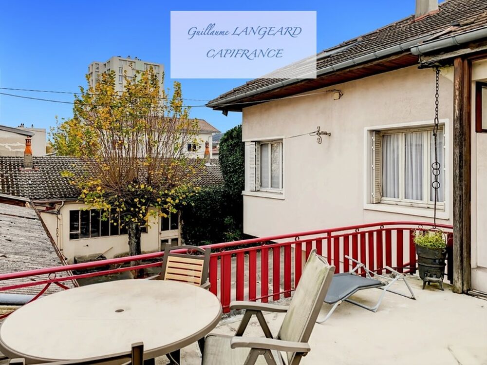 OYONNAX (01) - À vendre maison T5 de 155 m2 + Atelier professionnel de 423 m2 - 1220 m2 de terrain