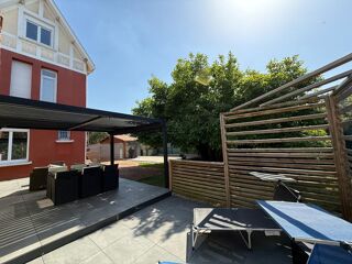  Maison à vendre 12 pièces 245 m²