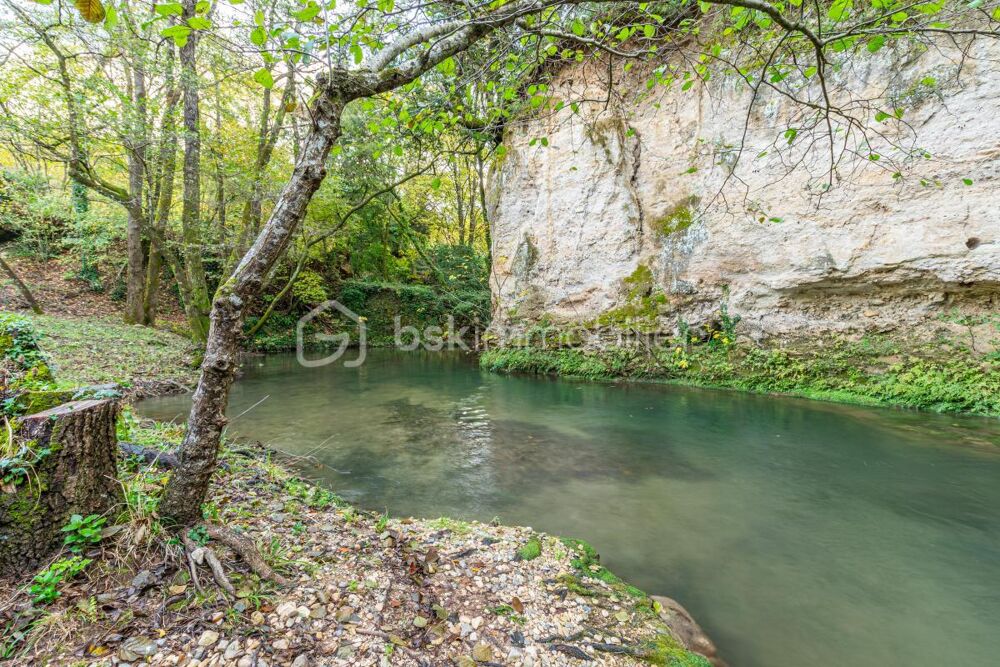 à vendre  Propriété/château Méounes-lès-Montrieux (83136)