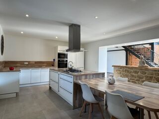  Maison  vendre 9 pices 275 m