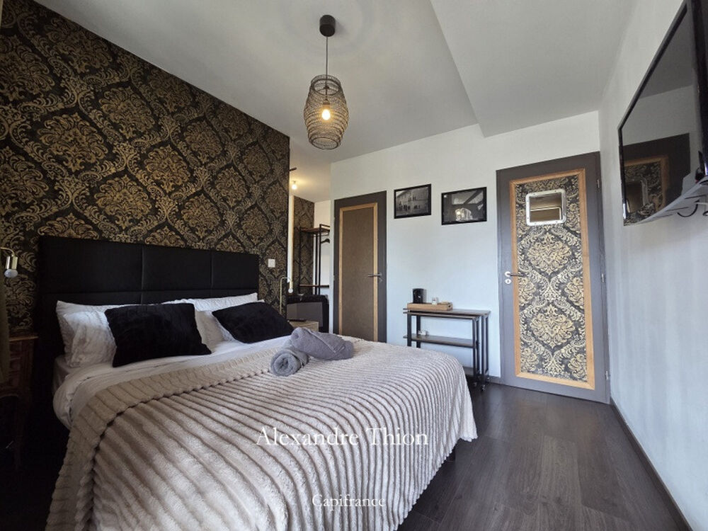 à vendre  Propriété/château Pérouges (01800)