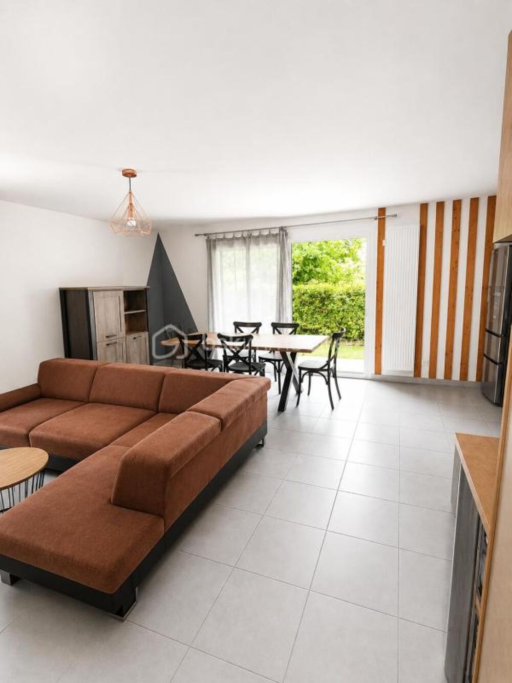 T4 récent avec terrasse de 22 m² garage sécurisé et cave dans résidence de standing à Bonneville