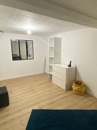  Appartement à louer 1 pièce 35 m²