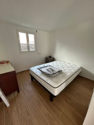  Villa à louer 4 pièces 85 m² Saint gilles les bains