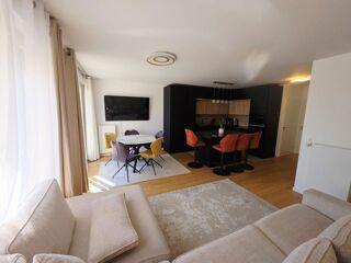  Appartement à louer 5 pièces 105 m²
