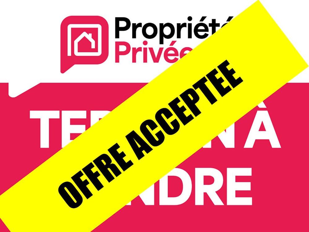   Terrain  constructible  pour  bureaux commerciaux et locaux industriels  à Pugnac  d'une superficie de  3892 m2 
