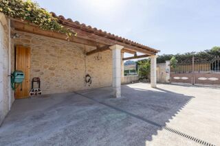  Maison � vendre 7 pi�ces 238 m� Gignac la nerthe