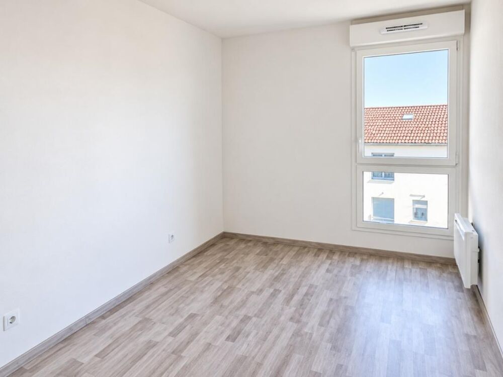 Location Appartement T2 avec loggia et parking à Marseille Marseille 15