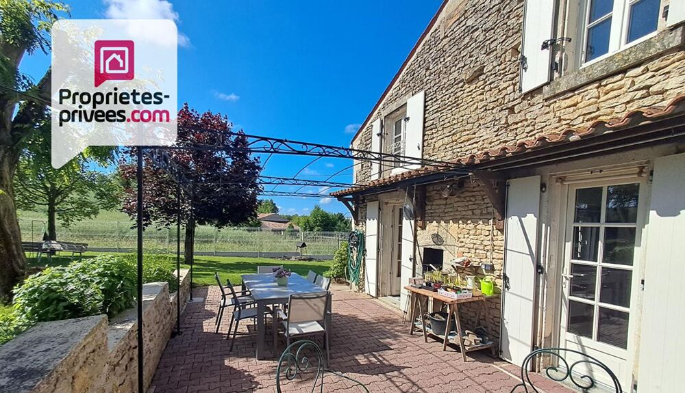 propriété de charme de 195m2 à Saint Pierre Le Vieux