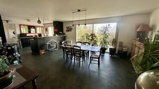  Maison  vendre 8 pices 241 m