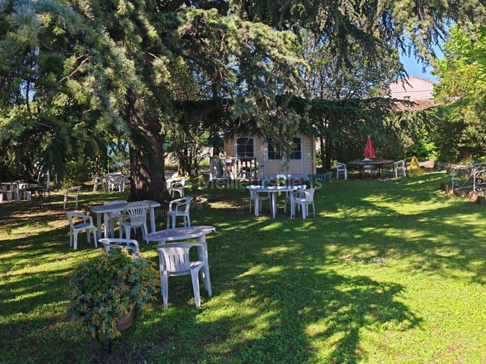 Magnifique propriété de 550 m² SH sur un terrain de 2000 m²