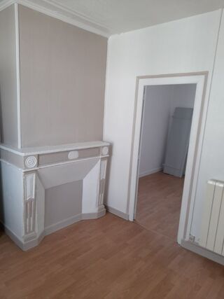  Appartement à louer 2 pièces 37 m²