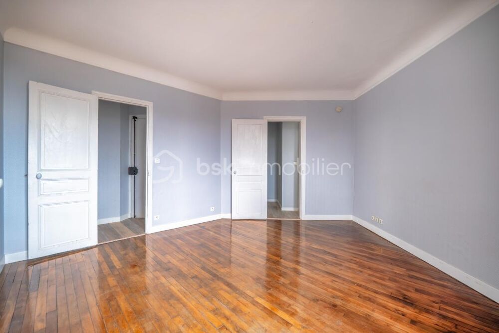 Charmant appartement au dernier étage dans un immeuble de caractère
