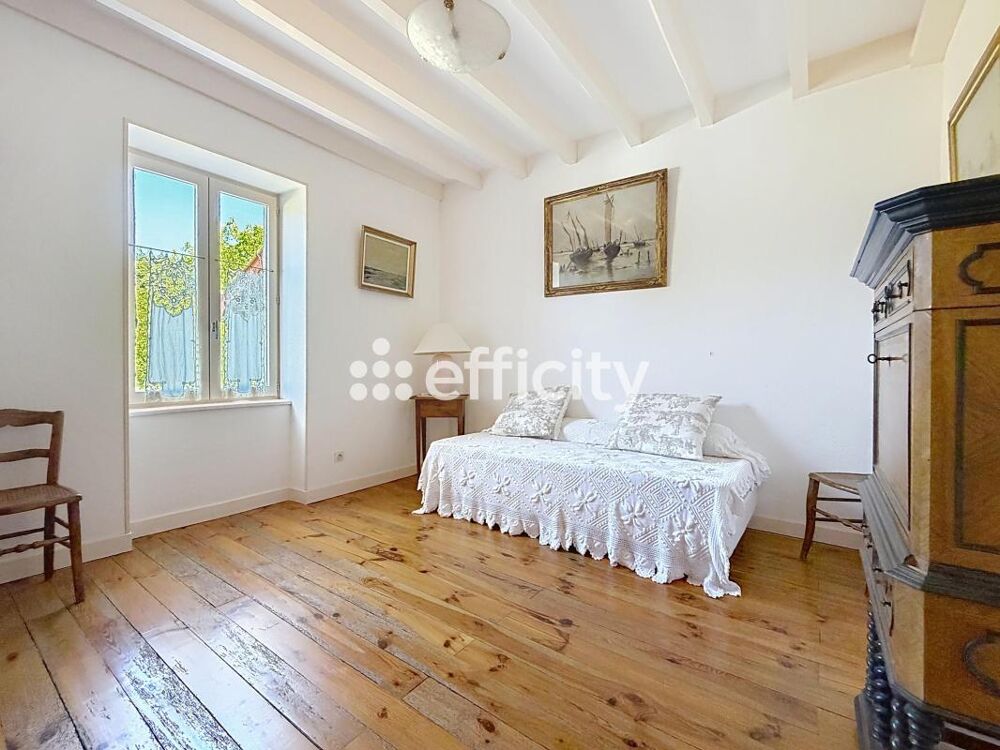 à vendre  Propriété/château Courpière (63120)