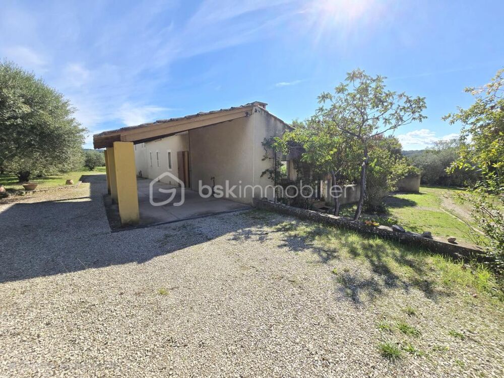 À vendre, ancien corps de ferme à Puyvert, près de Lourmarin