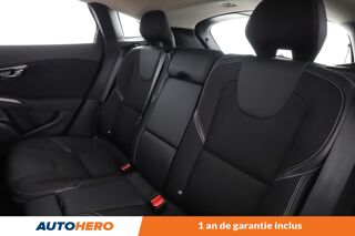 V40 2.0 D2 Momentum Business Geartronic 6 120 ch 2016 occasion 92130 Issy-les-Moulineaux