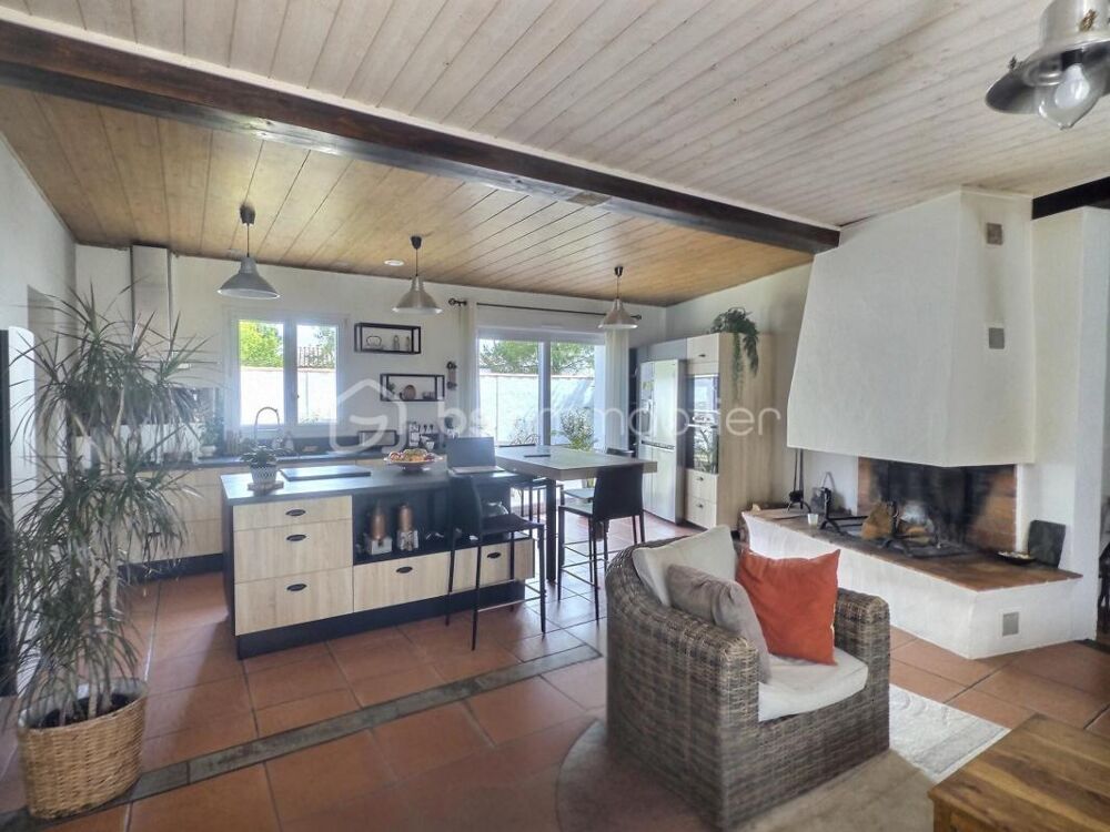 Vente Propriété/Château PLAIN-PIED 163 M² AVEC   T2 INDÉPENDANT ET 1 300 M² DE TERRAIN PISCINABLE  À QUELQUES MINUTES DES PLAGES Saint jean de monts