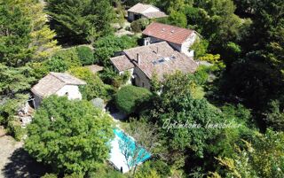  Maison à vendre 7 pièces 237 m²