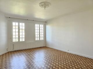  Appartement � louer 3 pi�ces 100 m�