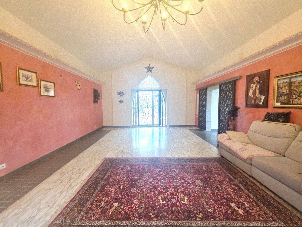 Maison de caractère atypique et unique de plain pied avec terrain arboré