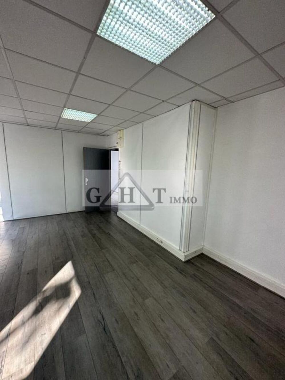   BUREAU 60 M² Á LOUER Bonneuil sur marne