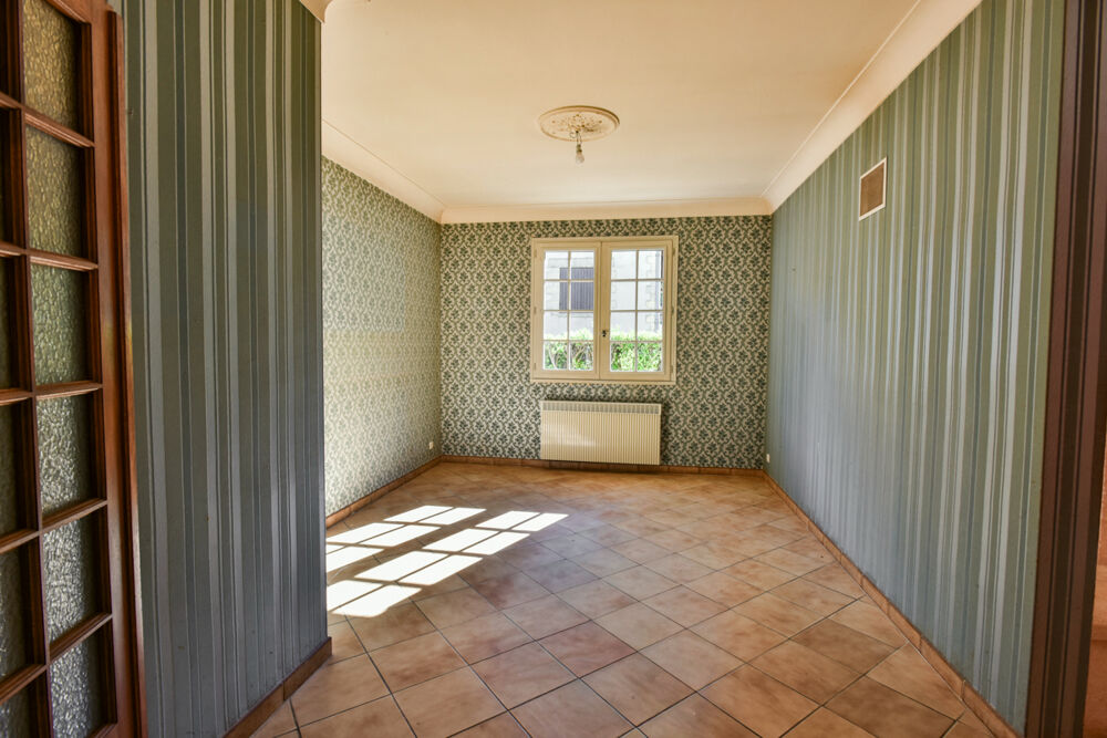 Maison Perigourdine, 132m2 3 chambres, grande sous-sol, piscine, 1852 m2