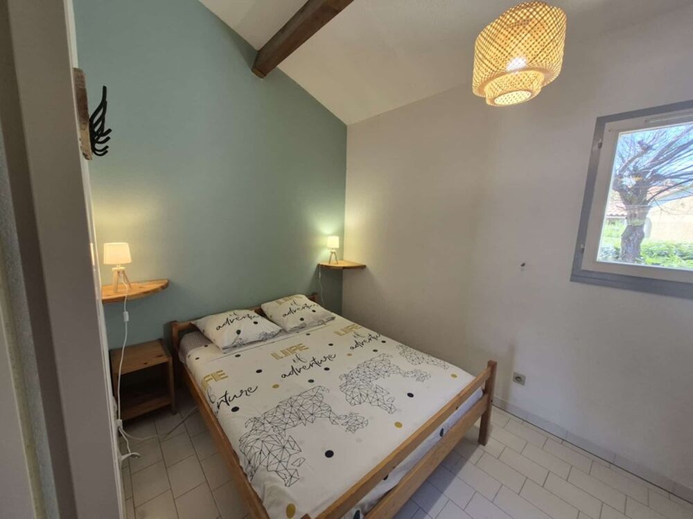 À VENDRE  PORTIRAGNES PLAGE  Maison T2 cabine avec mezzanine - 200 m de la plage