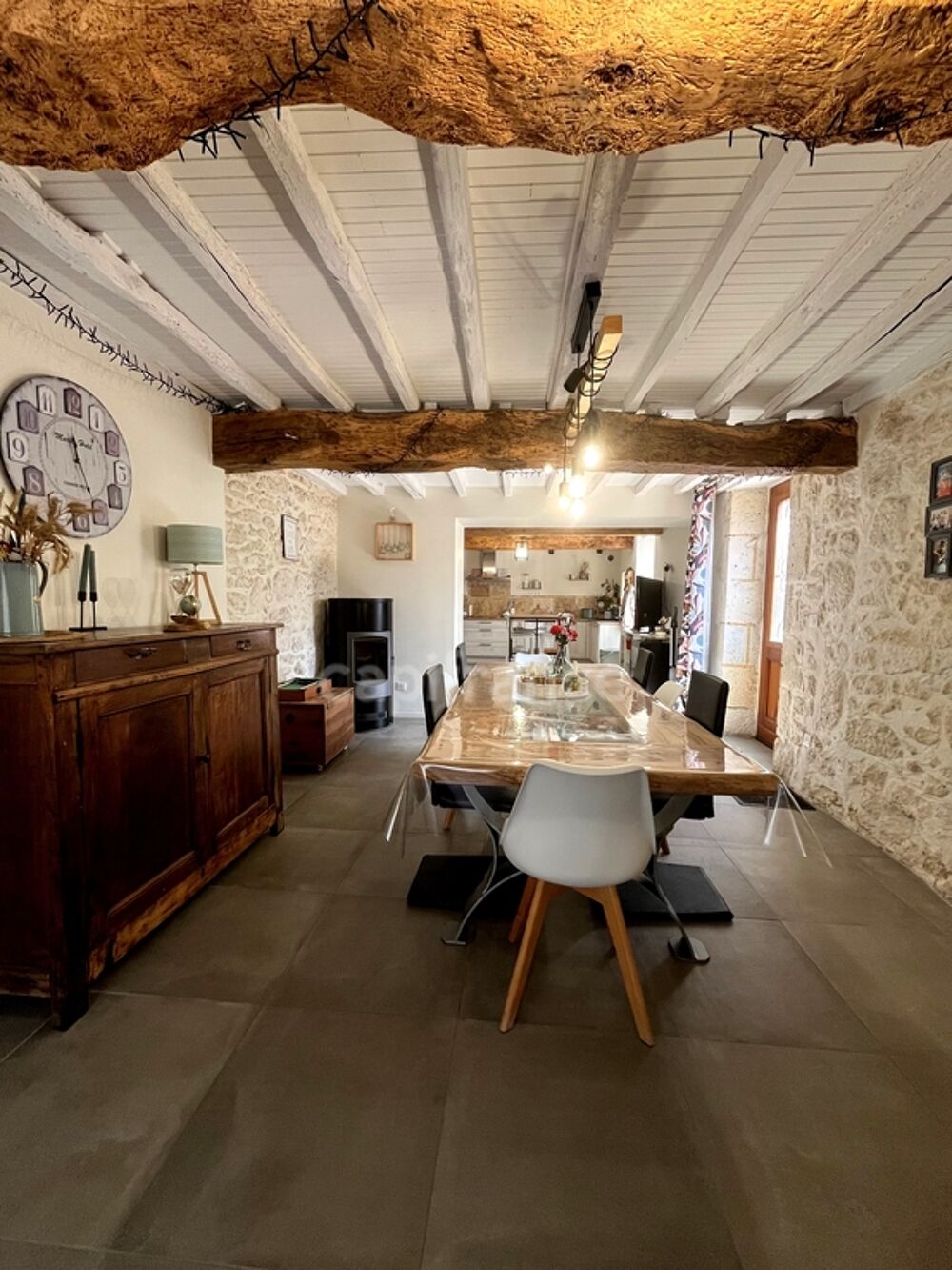 Charmante maison de village entièrement restaurée, 5 pièces, 3 chambres, au coeur du triangle Saint-Clar / Fleurance / Lectoure