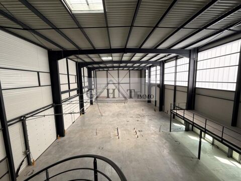   ENTREPÔT BUREAUX 500 M² À LOUER À CROISSY-BEAUBOURG - 13M HSP 