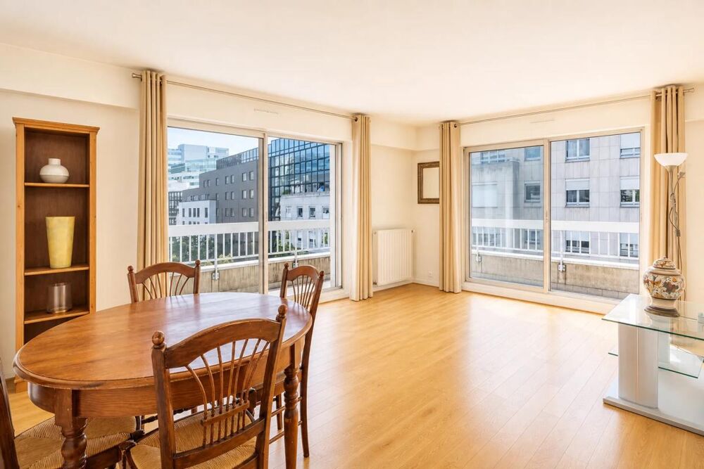 Vente Appartement Appartement de 3 pièces de 62 m², Balcon de 18m2 à Courbevoie Courbevoie