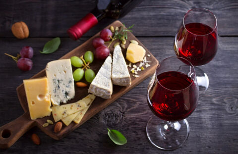 FONDS DE COMMERCE A VENDRE LA ROCHELLE HYPERCENTRE (17) BAR RESTAURANT LICENCE IV, VIEUX-PORT, BAR A VINS, CAVE A VINS, DEGUSTAT 374489 17000 La rochelle