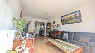Vente Appartement T3 LUMINEUX AU DERNIER ÉTAGE – BALCON, CAVE ET GARAGE Evry