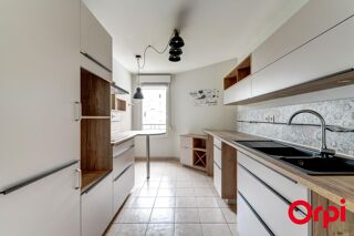  Appartement � vendre 5 pi�ces 111 m�