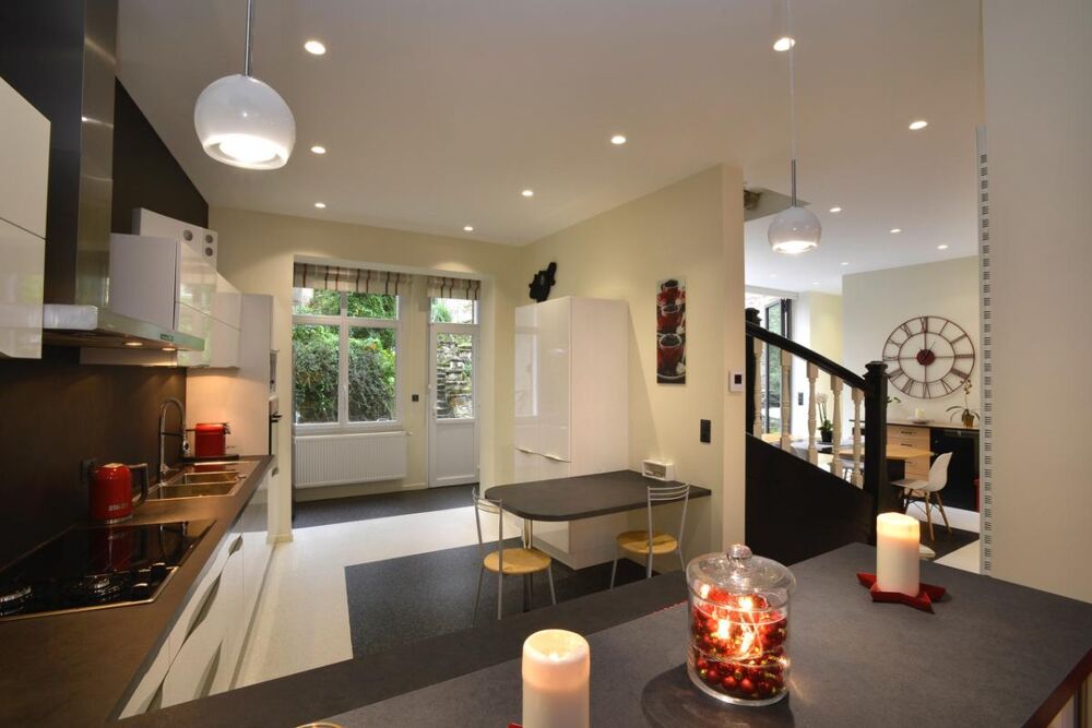 Vente Maison Maison d'exception hyper centre 6 chambres-jardin-garage Saint quentin