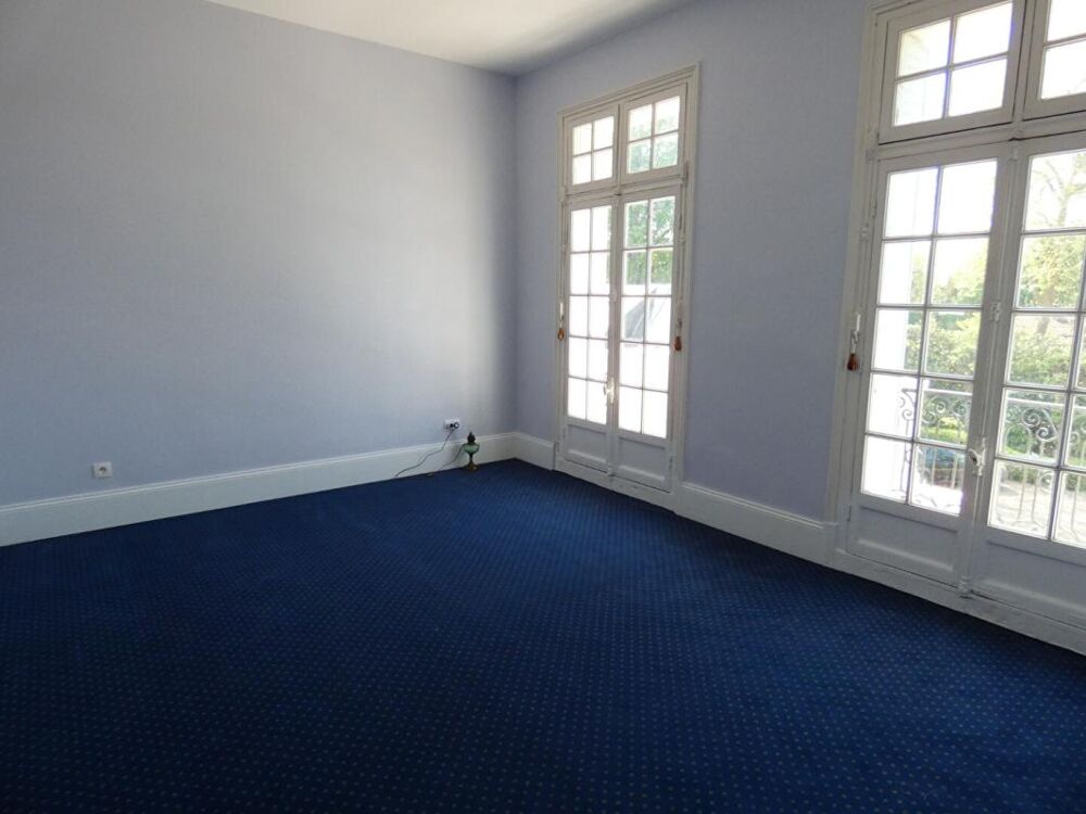 à vendre  Propriété/château Ézy-sur-Eure (27530)
