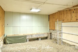  Remise / Grange à vendre 6 pièces 140 m²